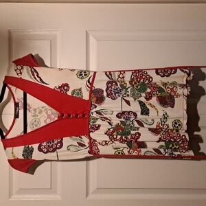 🌹 Floral short sleeve Women's top  With adjustable buttons In the front & belt